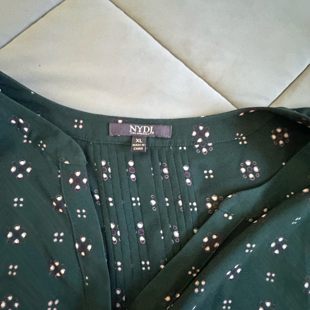 NYDJ Dark Green Printed V-Neck Blouse - Picture 2 of 2